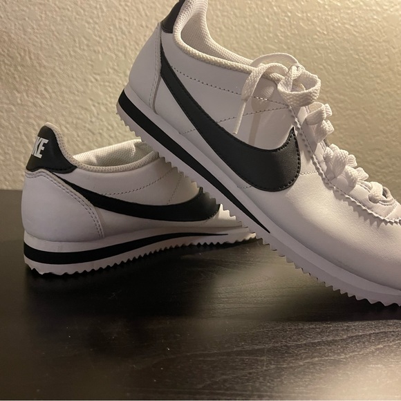 nike cortez. Size Us 7 Uk 4.5 Eu 38 - Picture 6 of 7